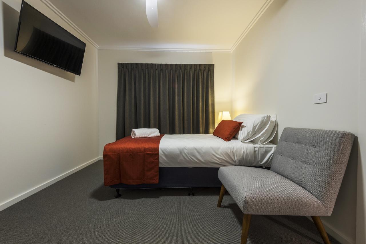 Club Maclean Motel Luaran gambar